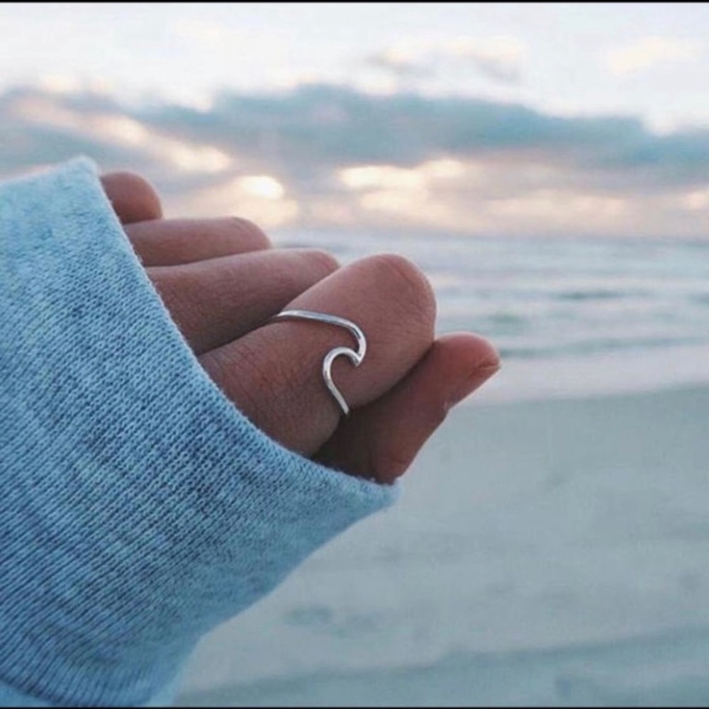 Ride the waves ring, silver